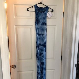 kittenish tie dye maxi dress 🖤